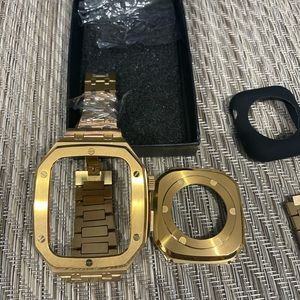 Apple Watch gold metal case